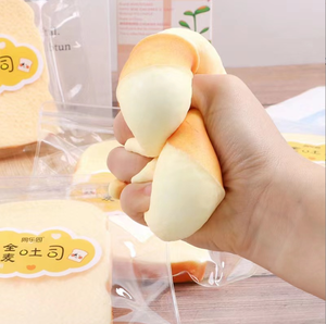 ของเล่นบีบขนมปังปิ้ง PVC สนุกๆ ของเล่นบีบคลายเครียดสำหรับเด็กและผู้ใหญ่ ของเล่นบีบรูปขนมปังปิ้งตลกๆ สำหรับเด็กผู้ชาย - Product Image 3