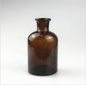 Bottiglia <span class=keywords><strong>Diffusore</strong></span> di Profumo in Vetro Ambrato Decorativo da 125ml <span class=keywords><strong>con</strong></span> <span class=keywords><strong>Bastoncini</strong></span> in Rattan - Product Image 3