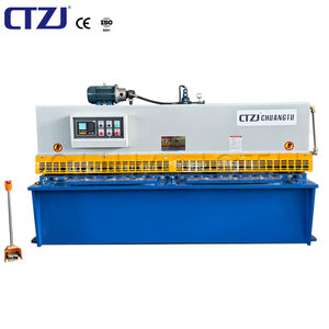 <span class=keywords><strong>Cisaille</strong></span> hydraulique oscillante entièrement automatique de 4 mm <span class=keywords><strong>d</strong></span>'épaisseur avec moteur 4 kW et banc de travail à roulements à billes pour acier inoxydable à faible teneur en carbone - Product Image 1