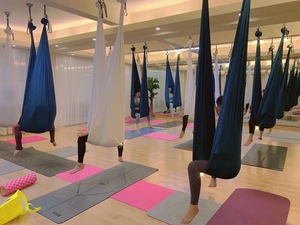 Mejor <span class=keywords><strong>cama</strong></span> <span class=keywords><strong>de</strong></span> yoga voladora anti gravedad Hamaca <span class=keywords><strong>de</strong></span> yoga aérea <span class=keywords><strong>de</strong></span> estiramiento bajo - Product Image 6