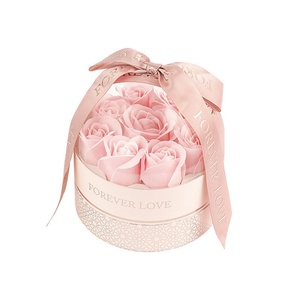 Cadeaux de la Saint-Valentin - Boîte à bijoux en métal en forme de rose - Boîte à collier avec fleur éternelle - Product Image 6