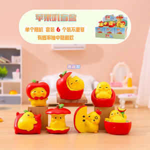 Caja Sorpresa con Figuras de Dibujos Animados Dobra Apple, Set de 6 Piezas, para Niñas, Decoración de Escritorio, Regalo - Product Image 1