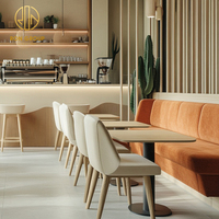 Ensemble de chaises élégantes et confortables pour commerce Café en bois massif Table de café Canapé à coussin incurvé en PU pour hôtels et restaurants