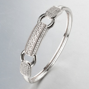Bracelet de couple en forme de serpent en argent plaqué or 18 carats entièrement serti de zircon pour femmes - Product Image 2