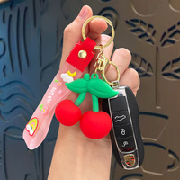 Porte-clés en PVC en forme de fruits simulés (Fraise, Avocat, Banane, Cerise) – Pendentif de dessin animé mignon pour enfants, jouet et cadeau