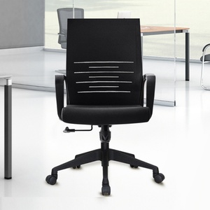 เก้าอี้สำนักงานผ้าสีดำพนักพิงกลาง รุ่นทันสมัย ราคาโรงงาน - Product Image 2