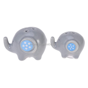 Bomboniera per Matrimonio, Set Sale e Pepe a Forma di Elefante in Ceramica Rosa e Blu, Ecologico con Marchio di Grano - Product Image 4