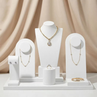 Ensemble de supports de présentation de bijoux en forme de cube pour boucles d'oreilles, colliers, bracelets – Élégant et réglable