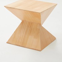 Table d'appoint en bois massif moderne et durable DISHI, table basse de salon, table d'angle carrée pour appartement, villa