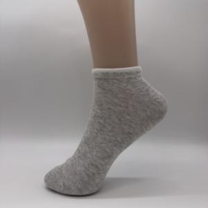 स्शोर्बिंग फीचर के साथ अदृश्य पहनने के लिए काले सफेद ग्रे में महिलाओं के छोटे मोजे - Product Image 4