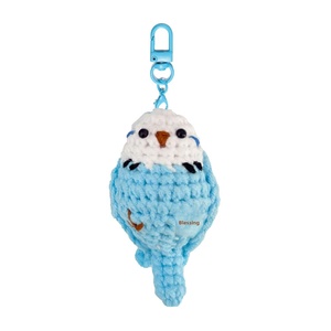 Breloques d'oiseaux au crochet bleues, blanches, vertes, jaunes, accessoires de sac d'anniversaire, ornements de perroquet tricotés à la main, élégants pour femme de bureau - Product Image 6