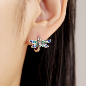 Nuevos pendientes/argollas de libélula con degradado de cobre blanco, diseño original y exclusivo, modernos y versátiles - Product Image 5