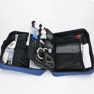 Bolsa de Trauma Impermeable de Gran Capacidad, Correa Cruzada, Correas Reflectantes de Seguridad, Botiquín de Primeros Auxilios Portátil para Exteriores - Product Image 1