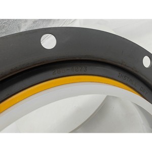 ซีลน้ำมันด้านหลังเพลาข้อเหวี่ยงเครื่องยนต์ดีเซล Caterpillar C9 - Product Image 1
