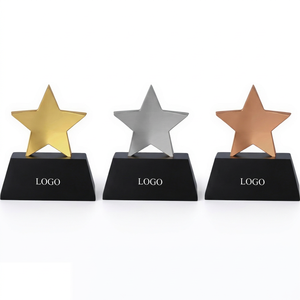 Trofeo Estrella con Base Grabada, Modelo Portátil de Fundición a Presión 575, un Premio Duradero para Actividades Promocionales - Product Image 1
