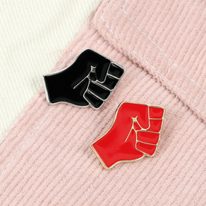 Broche de aleación con diseño de puño BlackLivesMatter, estilo vaquero, con acabado de esmalte, novedad creativa y divertida de comercio exterior europeo y americano - Product Image 2