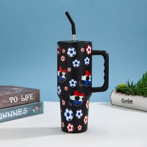 แก้วน้ำรถยนต์ New World ขนาด 40 ออนซ์ คุณภาพสูง พร้อมหูจับ แก้วเก็บความร้อนขนาดใหญ่ พร้อมหลอดดูด ดีไซน์ทันสมัย - Product Image 5