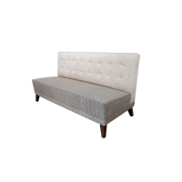 Canapé-banc moderne gris rembourré 3 places, mobilier d'intérieur pour hôtel et villa, avec dossier capitonné bicolore et sans accoudoirs, idéal pour salon