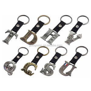 대량 사용자 정의 파리 매력 스타일 편지 <span class=keywords><strong>A</strong></span> Z 모양 이제 가죽 금속 빈티지 알파벳 편지 열쇠 고리 - Product Image 1