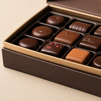 Boîte d'emballage de luxe pour chocolats et bonbons, en papier rigide, personnalisable avec logo, de qualité alimentaire, écologique, recyclable et portable
