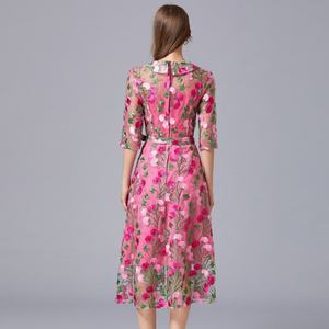 Tissu en dentelle de tulle brodé de fleurs colorées élégant pour robes - Product Image 3