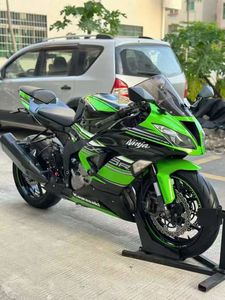 Motocicleta Usada Verde para Kawasaki 636 - Product Image 3