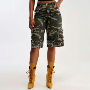Shorts cargo camouflage à taille haute avec fermeture boutonnée et poches ornées de strass, shorts en toile tissée décontractés pour hommes - Product Image 1