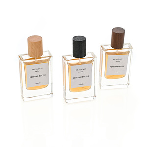 Flacon de parfum vide en gros à bas <span class=keywords><strong>prix</strong></span> 30ml 50ml 100ml avec pulvérisateur à sertir, brume fine longue durée et capuchon en bois - Product Image 5
