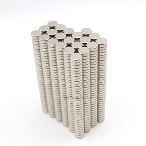 Magnete al <span class=keywords><strong>Neodimio</strong></span> N35 N42 N52, Magnete a Disco in Terre Rare Ndfeb, Diametri da 1mm a 20mm, Dimensioni 8x2mm 8x3mm 8x4mm 8x5mm - Product Image 4