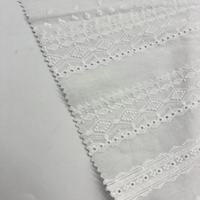 Tissu brodé en coton biologique traditionnel 100% pour les rideaux de mariage et les textiles de maison - Doux et confortable