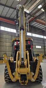 Chargeuse-pelleteuse Caterpillar 420F d'occasion avec bras extensible - Product Image 2