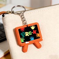 Porte-clés durable en caoutchouc souple avec mousqueton, décoré sur le thème de la remise de diplôme, accessoires mignons de dessin animé pour sacs à dos d'enfants, personnalisables et étanches