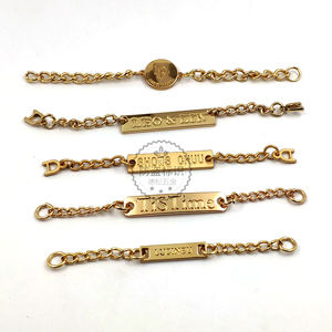 高品質カスタムジーンズ黒革パッチ合金プレート付き金属エンボス加工ロゴラベルデニムバッグ用 - Product Image 4