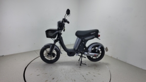 Moto vintage de 10 pouces pour adultes |   Vélo électrique rétro Cafe Racer Scrambler |   Moniteur de conduite intelligent connecté à l'application pour les navetteurs urbains, 500W - Product Image 6