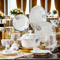 Services de Table de Luxe en Céramique Moderne, Vaisselle de Cuisine Haut de Gamme en Porcelaine Fine, Sets d'Assiettes Estampées