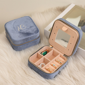 Caja de Almacenamiento de Joyas Portátil de Viaje con Logotipo Personalizado, Caja de Almacenamiento de Joyas de Terciopelo con Cierre y Espejo, Forma Cuadrada - Product Image 5