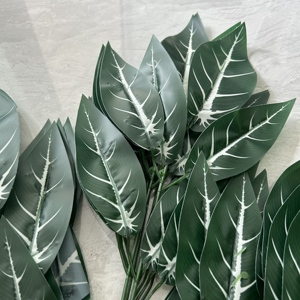 Feuilles de mangue artificielles en gros, verdure artificielle, fausses feuilles pour la décoration de thème tropical d'hôtels, de complexes hôteliers, de restaurants et de cafés - Product Image 5