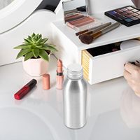 Bouteille en aluminium Bouteille de lotion Shampooing Huile essentielle Shampooing Sous Bouchons à vis s avec couvercles à vis Conteneur de parfum de voyage liquide