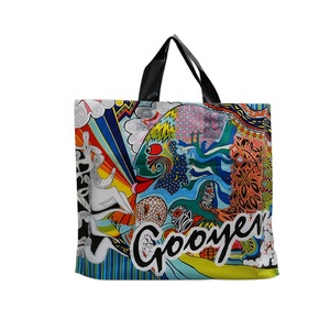 Bolsa de Plástico Biodegradable Personalizada con Logotipo Impreso, Bolsa de Compras Grande con Asa Suave <span class=keywords><strong>para</strong></span> Ropa - Product Image 1