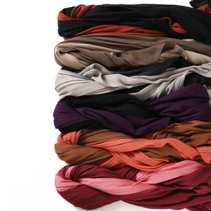 ผ้าคลุมศีรษะผู้หญิงคุณภาพสูง ผ้าพันคอแบบเรียบ วิสโคสสั่งทำพิเศษจากเจ้อเจียง ผ้าซูลัมวอยล์พิมพ์ลายดิจิทัล ผ้าไหมเมดินา - Product Image 5