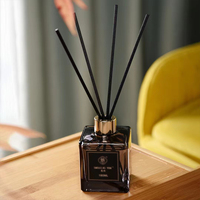 Bouteille de diffuseur de parfum roseau de parfum en verre carré vide personnalisé de luxe avec bâton et boîte