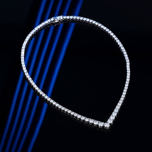 Collar de zafiro en forma de V para mujer en plata pura, con un diseño indie y un estilo lujoso con numerosos diamantes. - Product Image 2