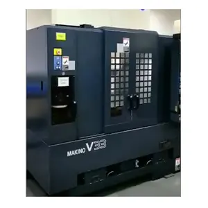 Centro di lavoro verticale MAKINO V33 ad alta velocità con eccellente precisione rimozione efficiente del truciolo e facilità d'uso con sistema P5