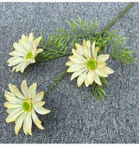 Fiori artificiali Monet, <span class=keywords><strong>3</strong></span> teste di crisantemi estivi, margherite persiane, fiori artificiali in seta per decorazioni nuziali. - Product Image 4