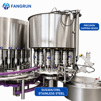 Solution clé en main pour le rinçage, le remplissage et le bouchage automatiques de bouteilles d'eau potable pure en PET ou en verre