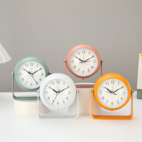 Einfacher Quarz-Wecker, Rotierender Wecker, Geräuschloser Tischwecker für Schüler und Kinder, Aufweckuhr, Geschenk für Feiertage