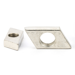Écrou parallèle en acier au carbone nickelé pour profilés en aluminium M4 M5 M6 – Catégorie de produits : Écrous métriques - Product Image 1