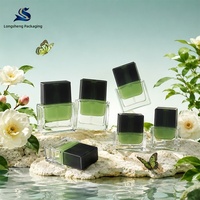 Flacon carré en verre à quatre côtés 15ml/30ml, extérieur transparent, intérieur vert, bouchon noir, pompe à lotion, emballage vide pour transfert de sérum