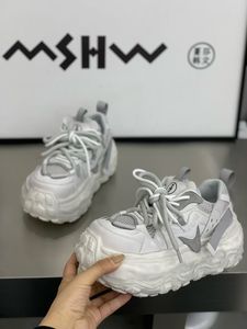<span class=keywords><strong>รองเท้า</strong></span>ผ้าใบ Magma Sole Bread Shoes แบบหนา ลายคลื่น แต่งปีก  ทรงแพลตฟอร์ม สไตล์ Y2K สำหรับผู้หญิง พร้อมส่งแบบดรอปชิปปิ้ง <span class=keywords><strong>รองเท้า</strong></span>ทรง Dad Shoes - Product Image 3