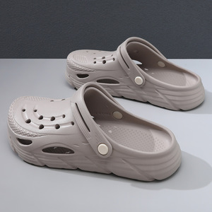 รองเท้าแตะผู้ชาย Guru รุ่น Clogs พื้นหนา EVA เพิ่มความสูง ระบายอากาศได้ดี ป้องกันกลิ่นอับ เหมาะสำหรับฤดูร้อนและชายหาด - Product Image 4